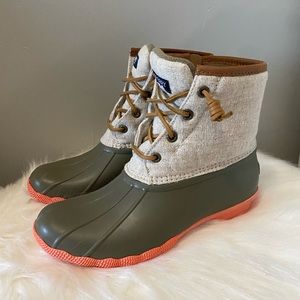 Brand New Women’s Sperry Saltwater Pop Outside Duck Boot (no box)
